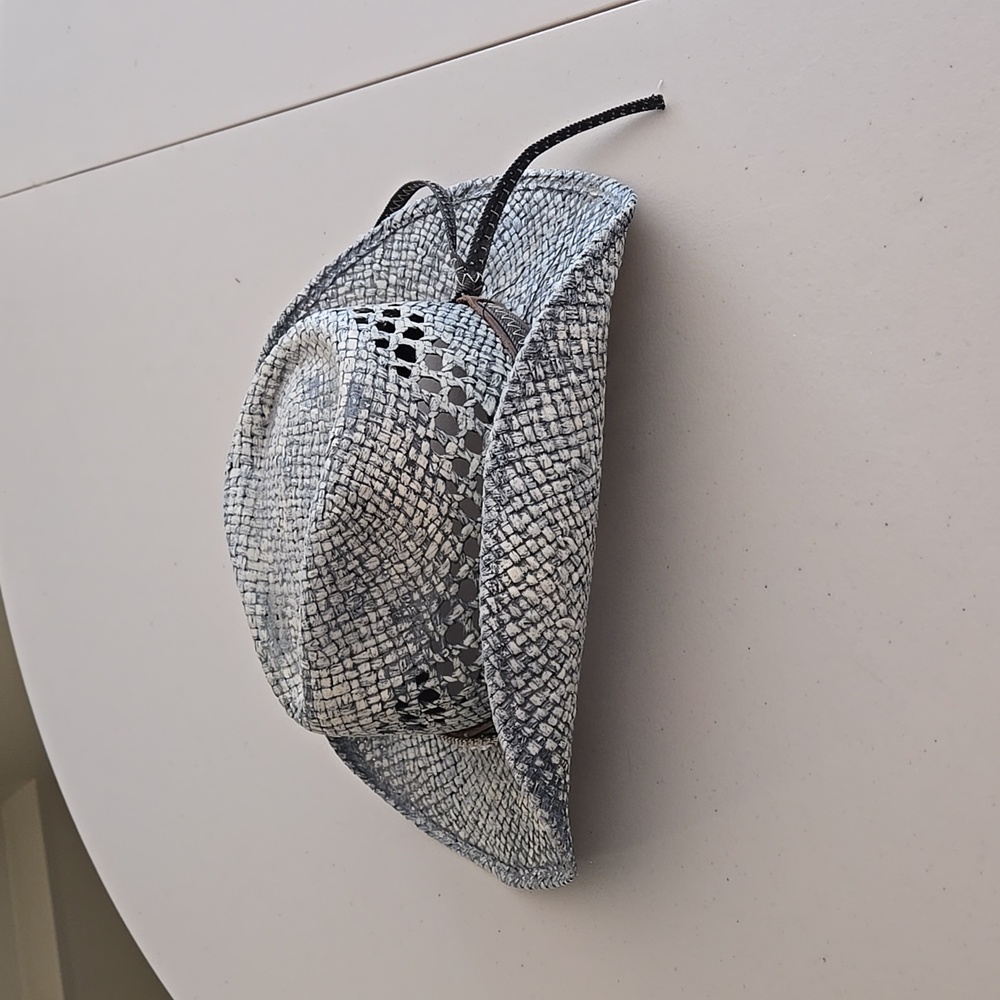 Cowboy hat - Picture 3 of 6